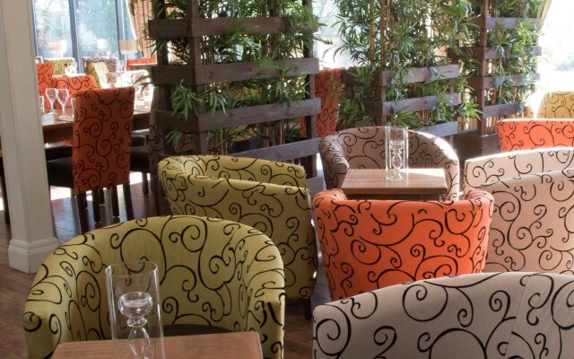 The Riverside House Hotel
