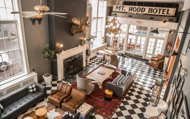 Hood River Hotel
