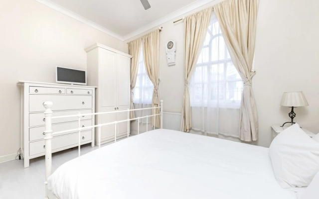 Spacious Apartment in Trendy Islington