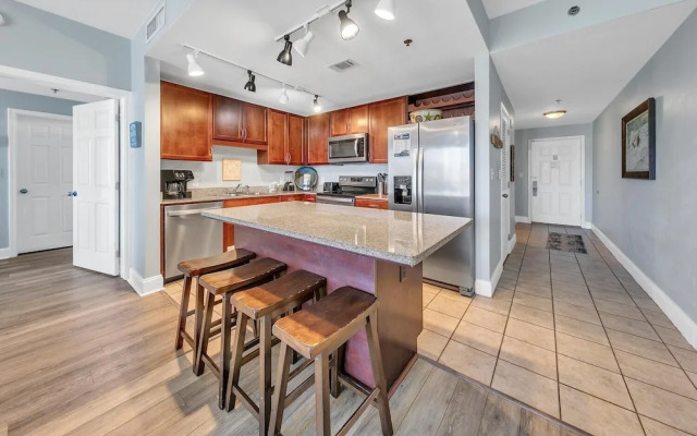 Laketown Wharf 806