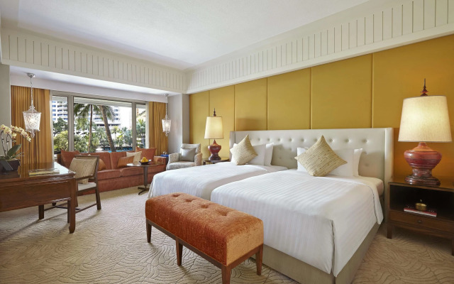 Anantara Siam Bangkok Hotel