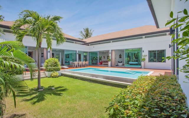 Blissful Stay at Grand Villa Tangerine