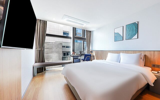 Gray 193 Hotel
