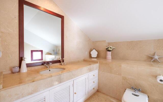 4 Bedroom Apartment in Noray, San Pedro Beach