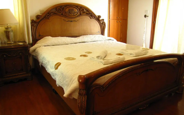 Webooking Knossos Villa