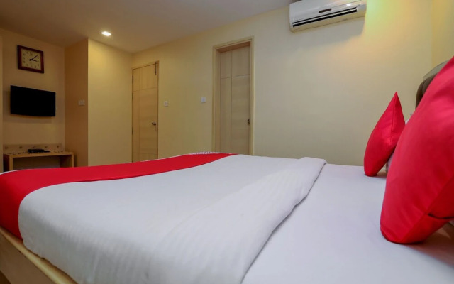 OYO 1076 Hotel Tourist Palace