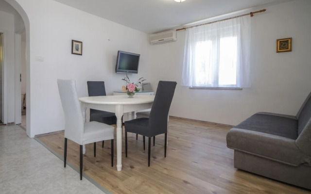 Opera Apartments and studio