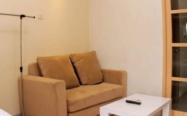 Comfort Studio Room At Oasis Cikarang Apartment