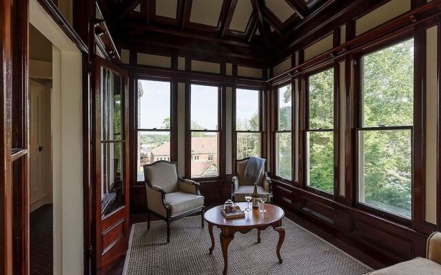 Spicer Mansion