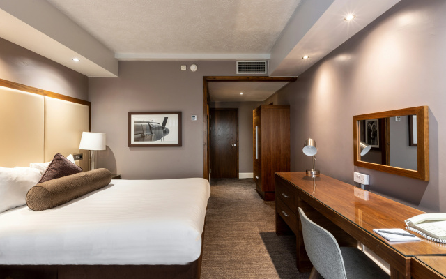 Sandman Signature London Gatwick Hotel