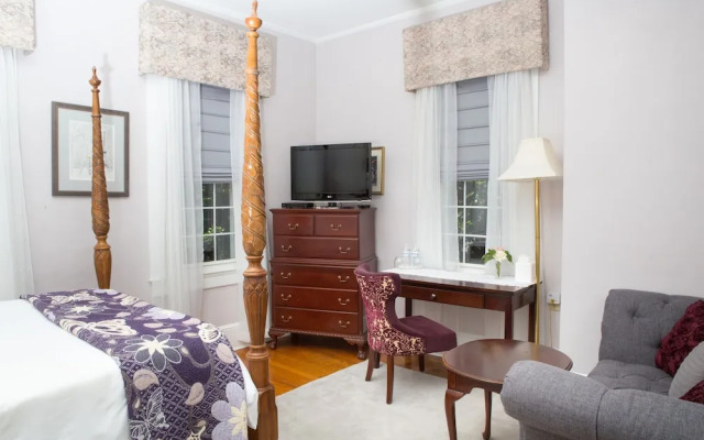 Burke Manor Inn & Pavilion