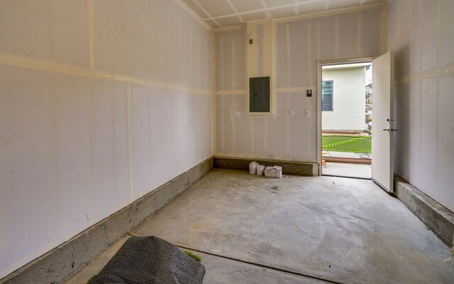 California Midterm Rental With Fenced Yard!