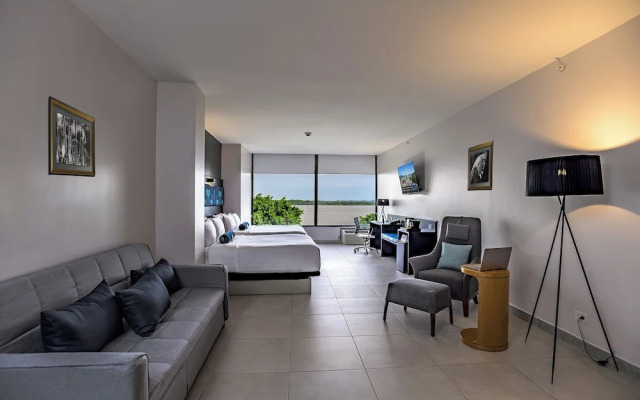 River Garden Hotel & Suites