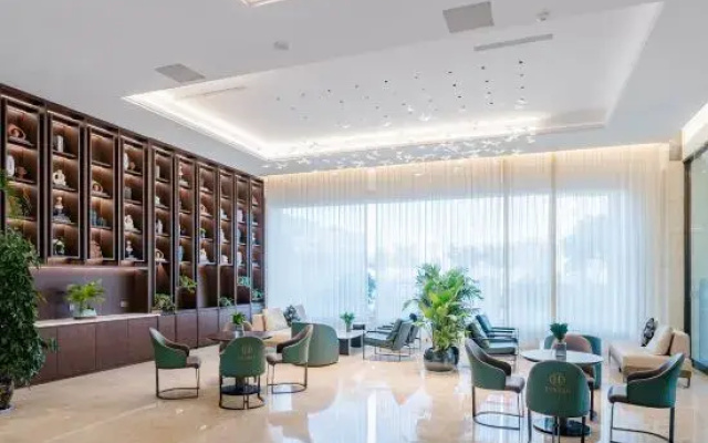 Luohe Junhao Licheng Hotel