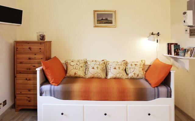 Silverlake Apartment