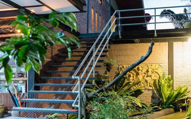 Steelloft  Home Stay