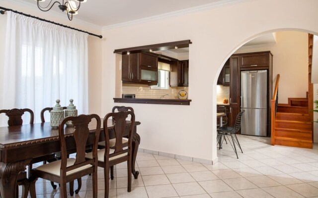 Diogenis House