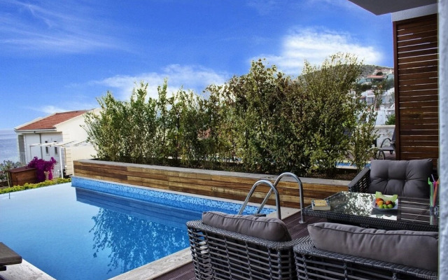 Villa Ladera 2 by VillaTatilin