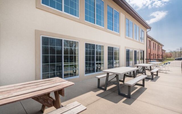 AmericInn Hotel & Suites Johnston