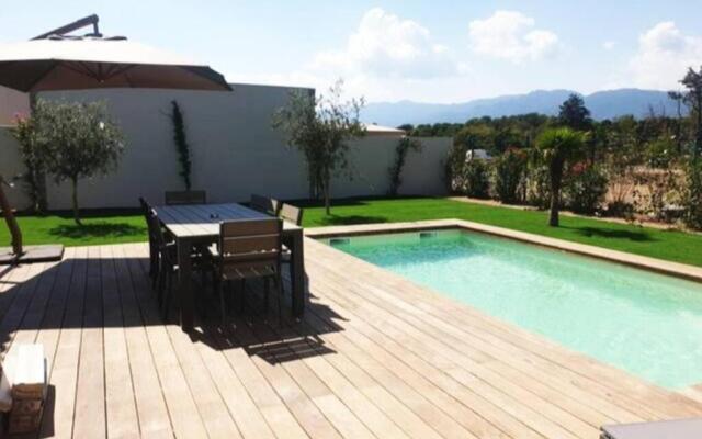 Villa 5***** piscine proche de la plage Cala Rossa