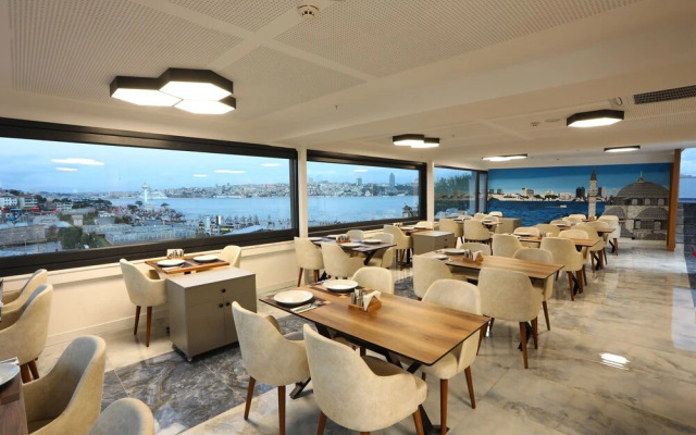 Askadar May Hotel