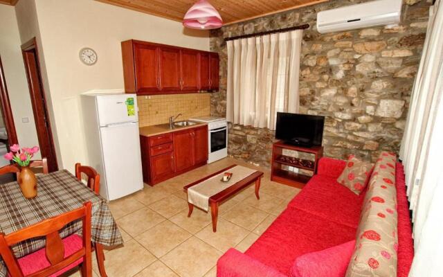 Traditional Apartments Tsikrikonis