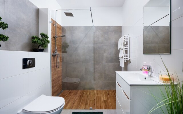 Lumina stylish and spacious studio