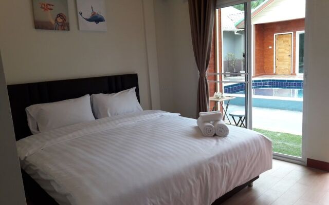 Phenwaree Amphawa Resort