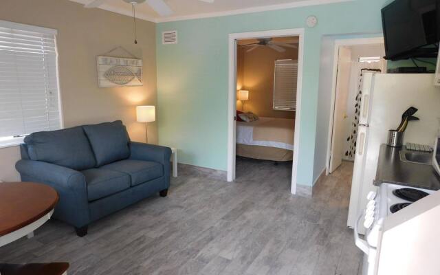 Nokomis Inn and Suites