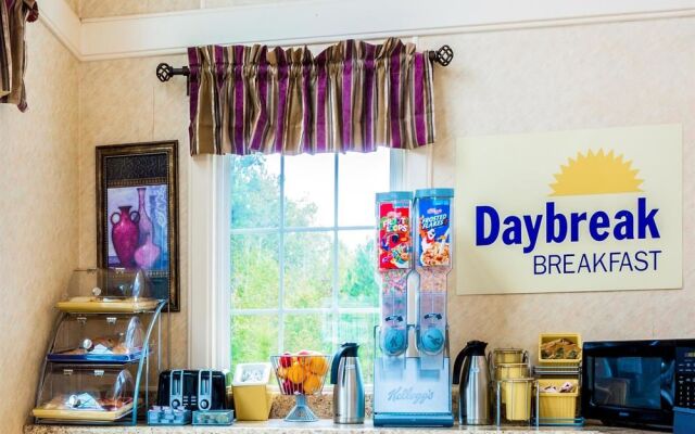 Days Inn by Wyndham Cornelia