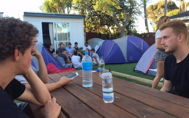 Apple Tree Backpackers