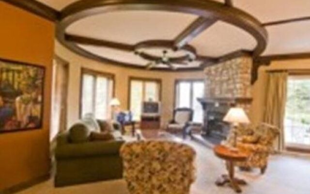 Les Manoirs - Tremblant Resort Lodging