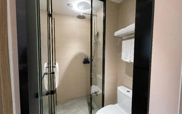 Hanting Hotel (Yonghe Palace Heping Metro Station