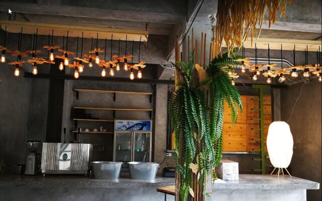 Hink Poshtel PhangNga