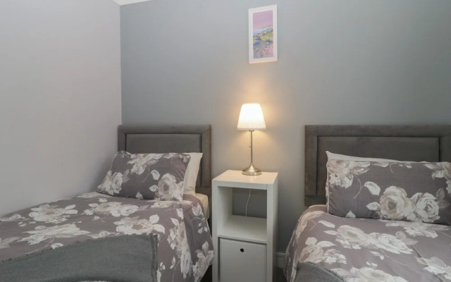 Flat 4, Big Tree Holiday Flats