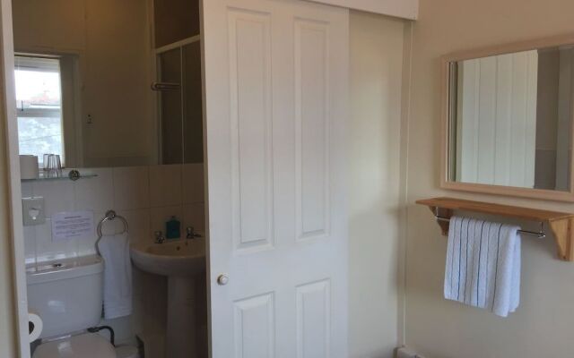 Barbican Reach Bed & Breakfast - B&B