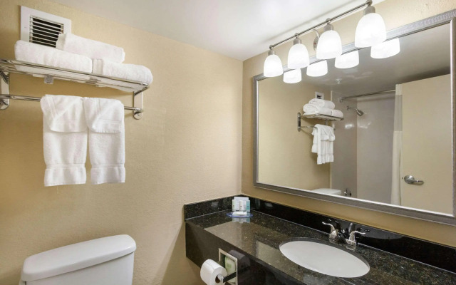 Clarion Hotel