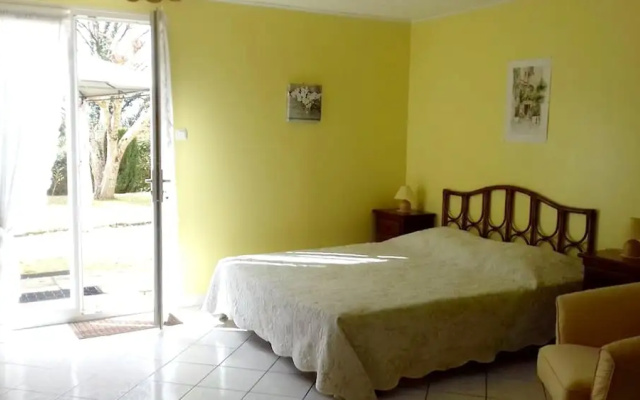 Studio in Sarlat-la-canéda, With Enclosed Garden and Wifi