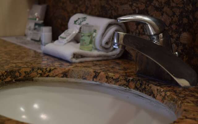 Hotel & Suites La Marquesa