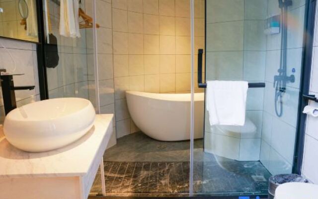 Yidong Select Hotel