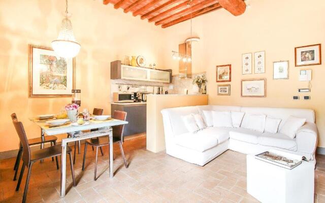 Apartment Guinigi with Private Courtyard