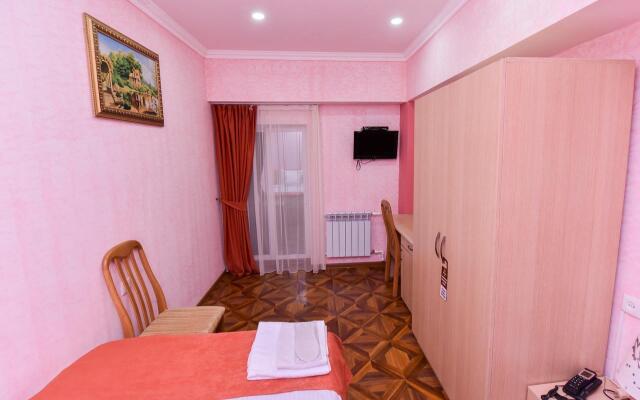 Gayane Hotel