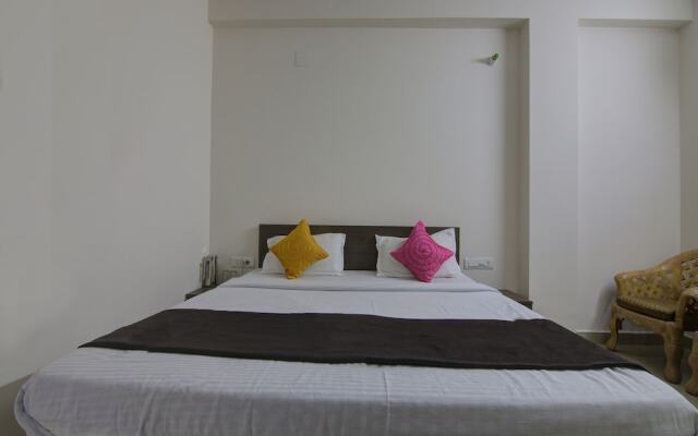 OYO 12305 Raj Residency