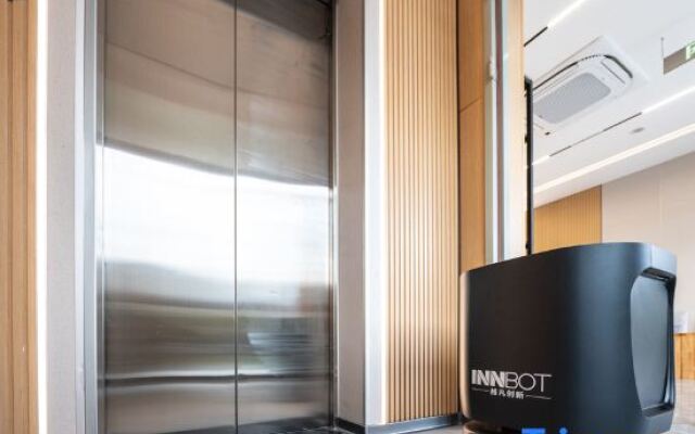 Jedda Hotel (Shanghai Luodian Ancient Town)