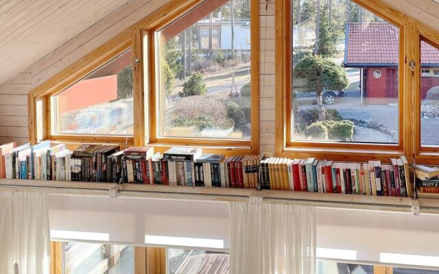 6 Person Holiday Home in Hammaro-by Traum