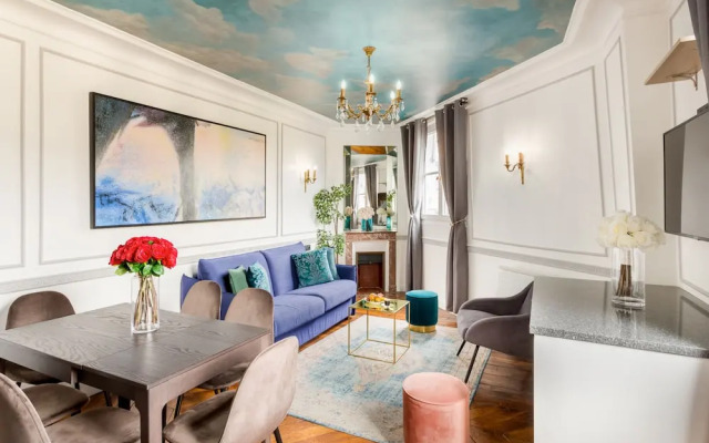 Merveil Luxury Suites - Royale - Saint Honore view