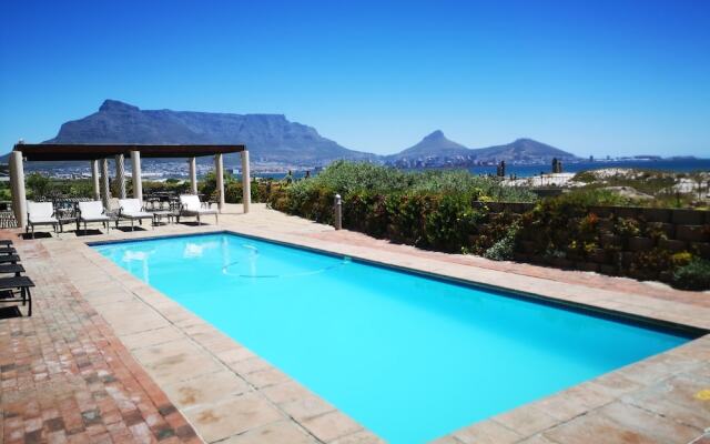 Family Cape Town Beachfront Apartment