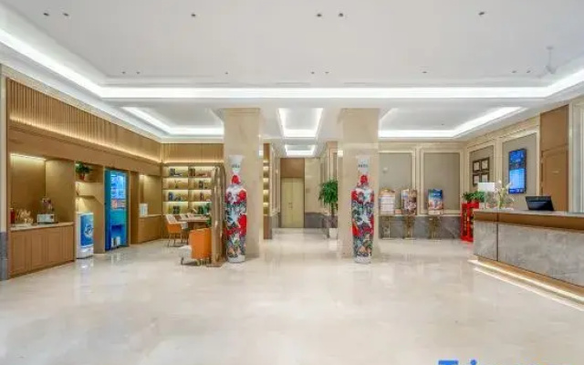 Vienna Hotel (Zhoukou Huaiyang Taihao Mausoleum)