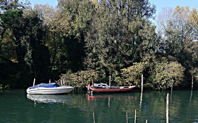 Ve.N.I.Ce Cera Remer Suite