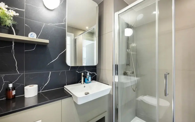 ExCel Pad 3 Bed and 3 Bath Apartment